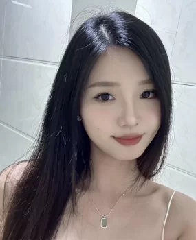 昆明白嫩妹子小穴又紧又润 口活舒服 可上门有教室