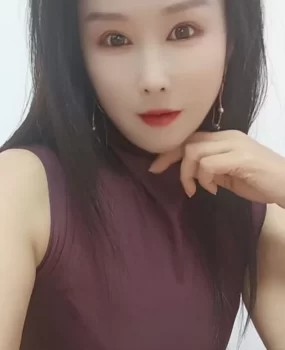 二七区交通路附近少妇