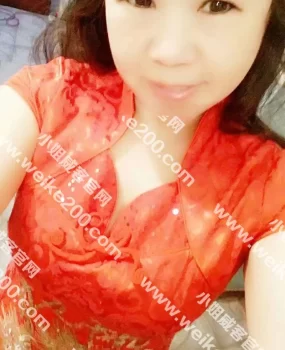 让胡路娇小大奶熟女乳交给力