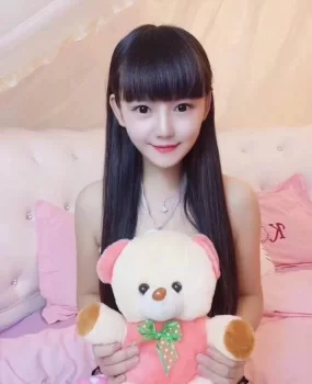 17岁兼职，想尝鲜的去联系