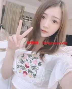 重庆渝北会夹又可以kiss的小妹 服务一流花名佳佳