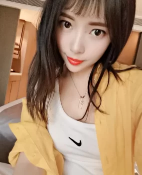 小粉奴肉体赤裸的欲望