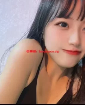 成都皮肤雪白性感白领姐姐兼职，水多活好